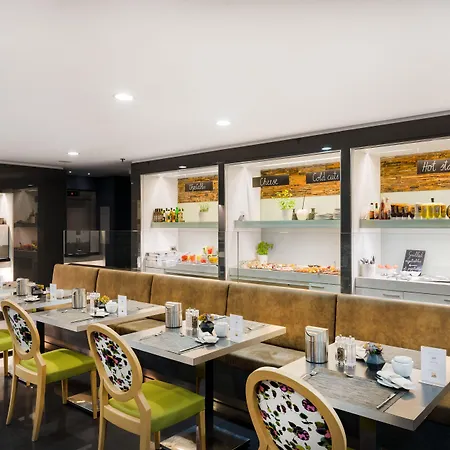 Ξενοδοχείο Eurostars Palazzo Zichy 4*