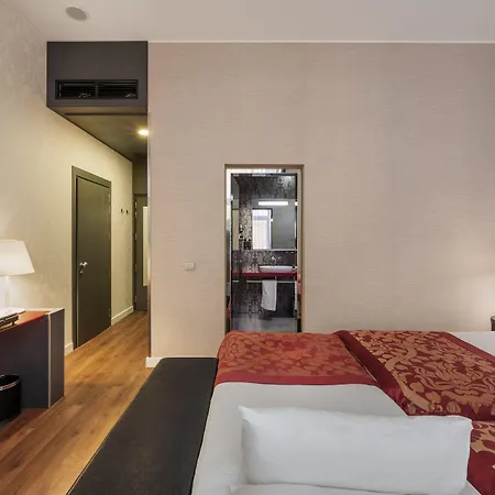 호텔 Eurostars Palazzo Zichy 4*