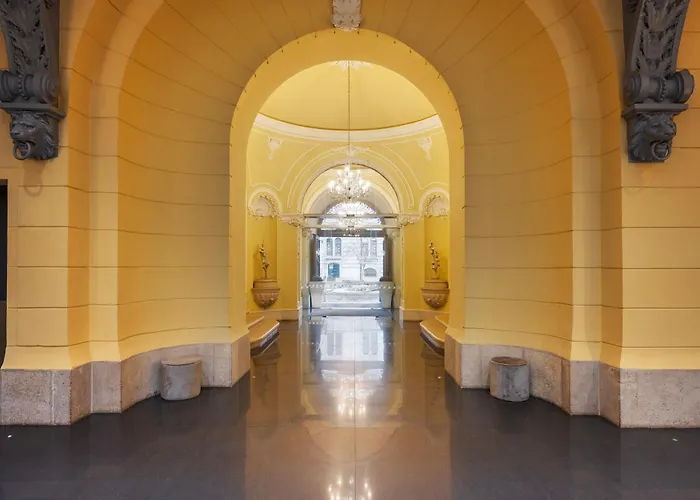 Szálloda Eurostars Palazzo Zichy 4*