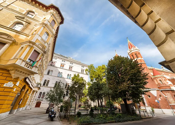 Szálloda Eurostars Palazzo Zichy 4*