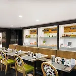 Hotel Eurostars Palazzo Zichy 4*