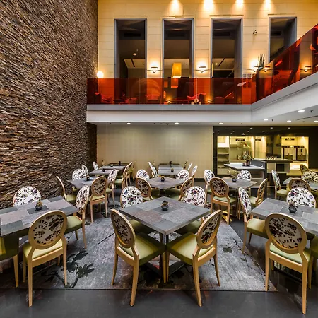 Eurostars Palazzo Zichy 4*