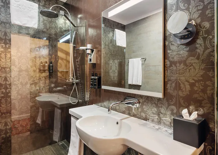 Hotel Eurostars Palazzo Zichy 4*